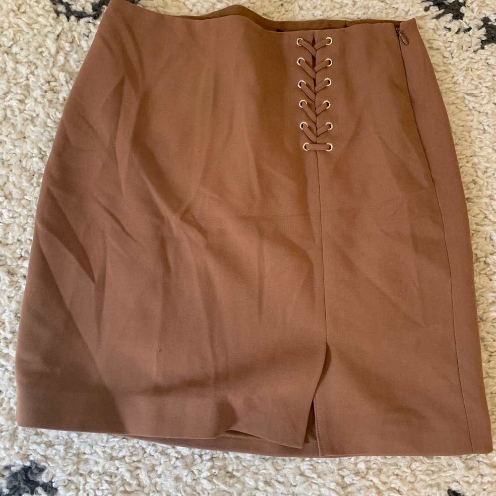 White House Black Market Skirt - Size 4